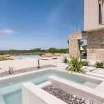 Allure Retreat *